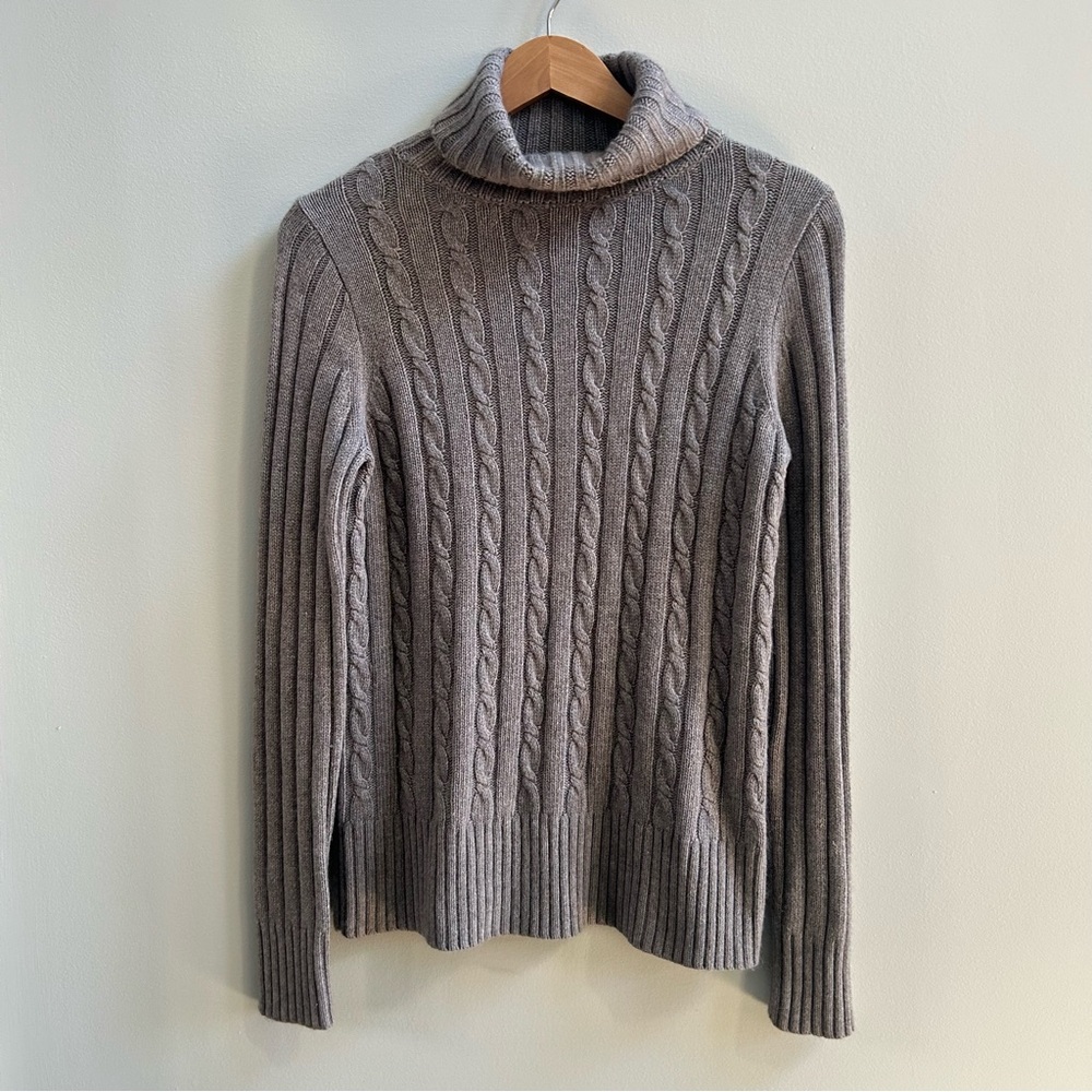 NWOT J. Crew Cambridge Grey Chunky Cable Knit Turtleneck Sweater, Size M 47934 - Picture 2 of 9